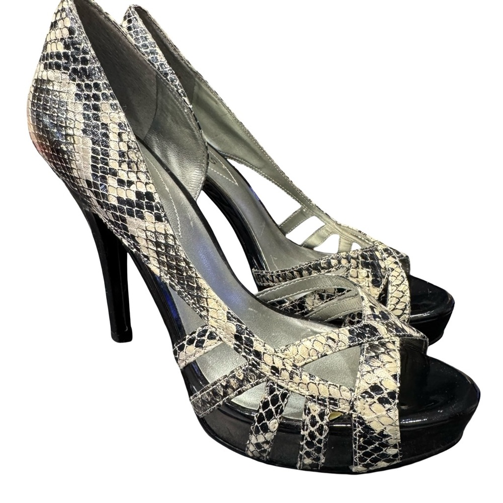 GUESS Snakeskin Stiletto Heels Womens 6.5 Black White Pointed Party Designer!!